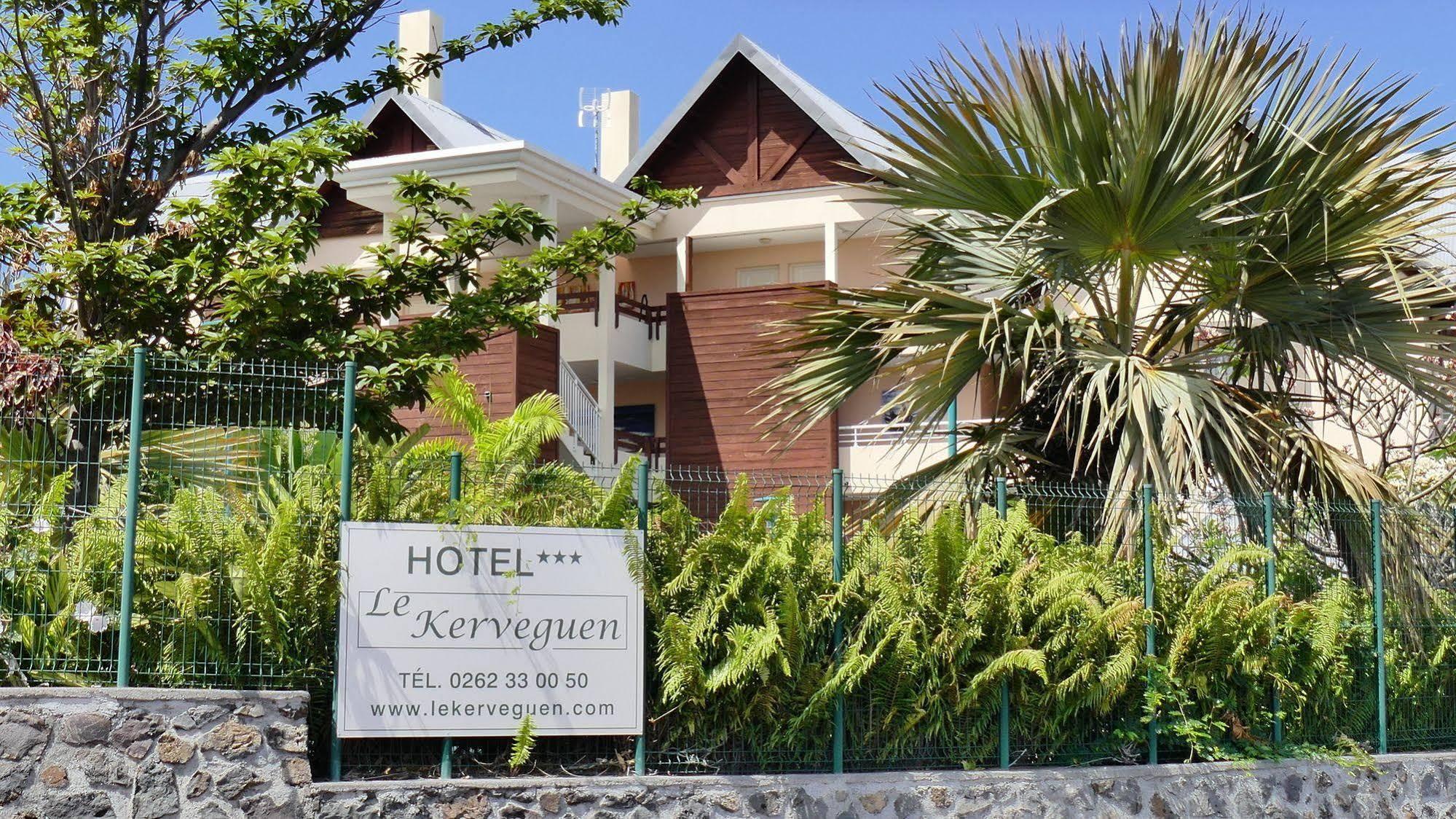 Le Kerveguen Hotel Saint-Gilles Les Bains Exterior photo